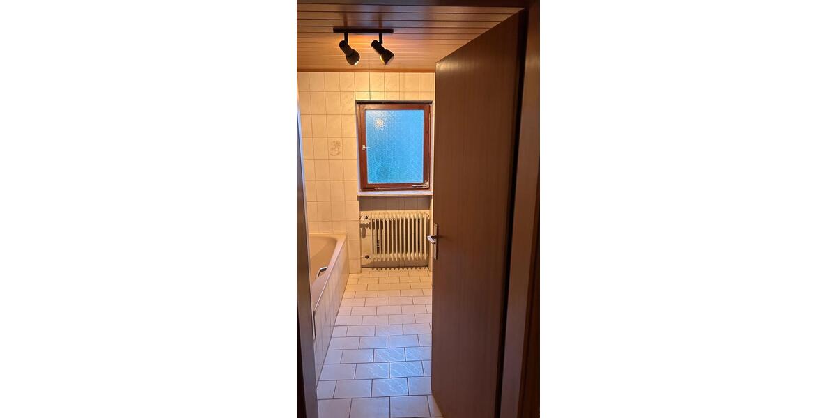 Etagenwohnung Hardheim - 4 Zimmer, 90 m&sup2;, 850&euro; | Angebot:24708275