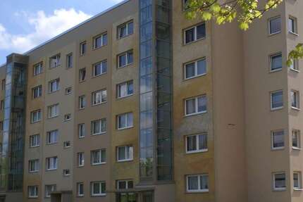 Wohnung Gera Lusan - 3 Zimmer, 69 m&sup2;, 430&euro; | Angebot:27075905