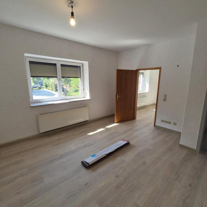 frisch modernisierte EG Wohnung in Großschirma - Oberdorf