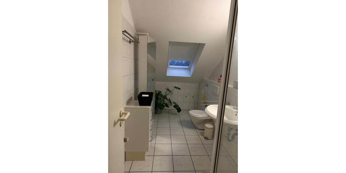 Dachgeschoßwohnung Issum - 2 Zimmer, 40 m&sup2;, 500&euro; | Angebot:24372135