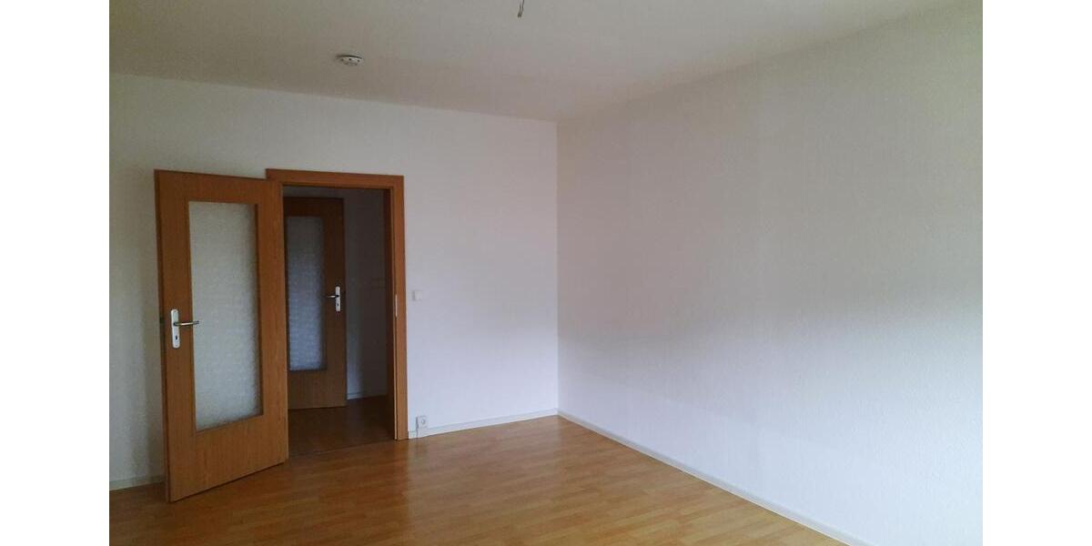 Erdgeschoßwohnung Crimmitschau - 2 Zimmer, 51 m&sup2;, 307&euro; | Angebot:25919786