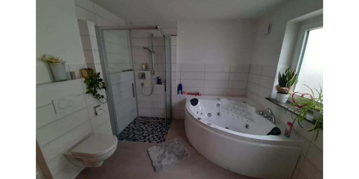 Etagenwohnung Neresheim - 4 Zimmer, 145 m&sup2;, 1.400&euro; | Angebot:25264210