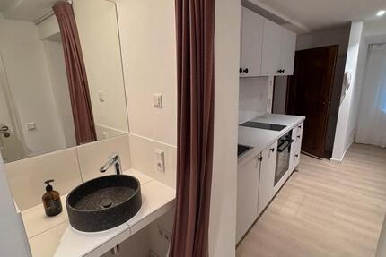 Wohnung mitten in Regensburg, möbliert, EBK inkl., 25qm! 2 zimmer