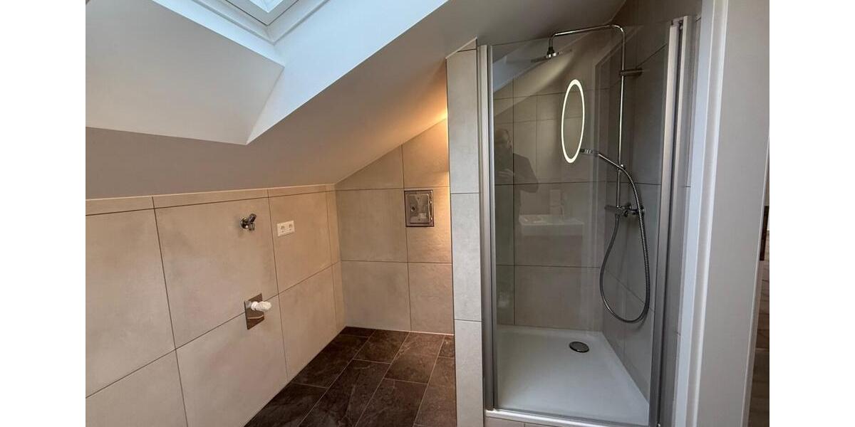 Dachgeschoßwohnung Triftern - 3 Zimmer, 84 m&sup2;, 600&euro; | Angebot:24834104