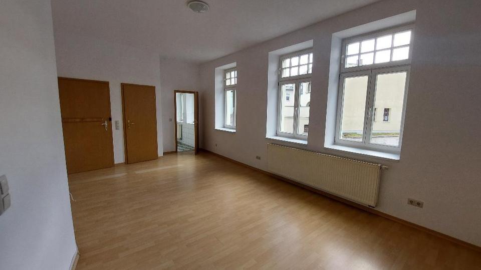 Etagenwohnung Bernburg (Saale) - 2 Zimmer, 60 m&sup2;, 320&euro; | Angebot:26283597