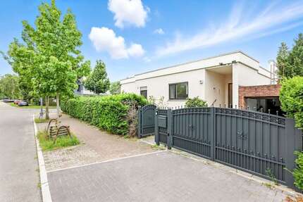 Haus zum Mieten in Berlin 2.795 € 314.05 m²
