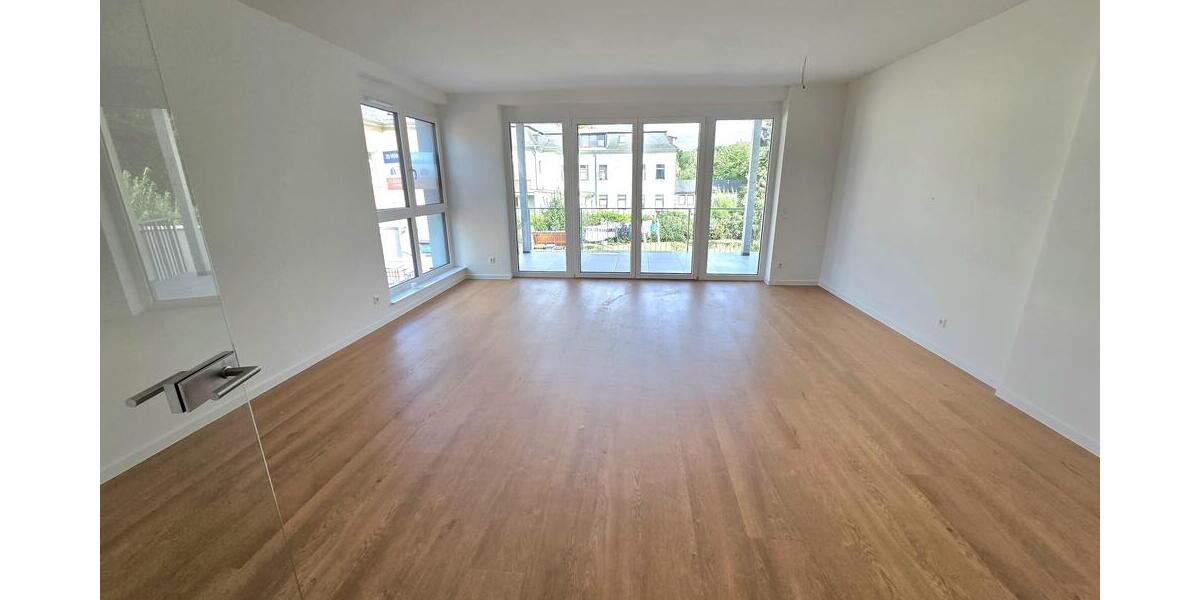 Großzügige 3-Zimmer-Wohnung mit XXL-Balkon im 1.OG -Neubau-Tiefgarage-Aufzug! - Etagenwohnung Burgstädt Burkersdorf | Angebot:26617302