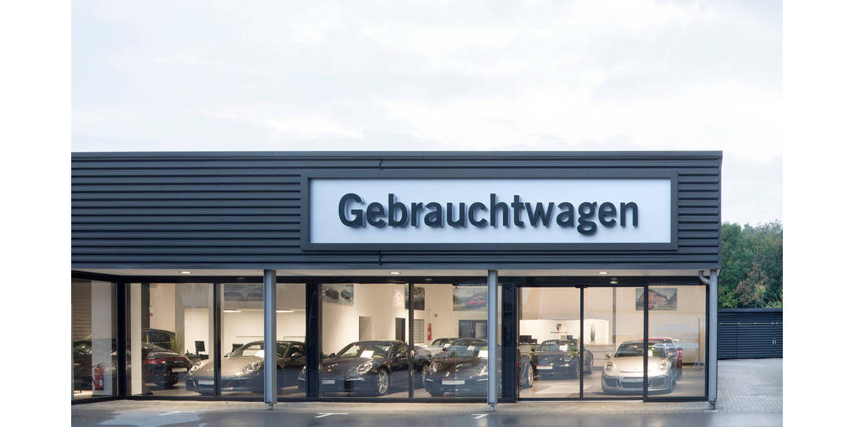 Porsche Zentrum Regensburg - RESERVIERT zimmer