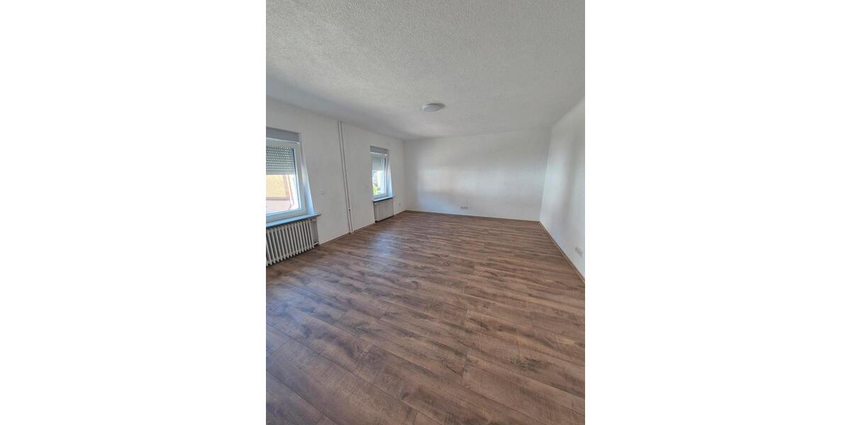 Etagenwohnung Namborn - 5 Zimmer, 140 m&sup2;, 1.150&euro; | Angebot:26187121