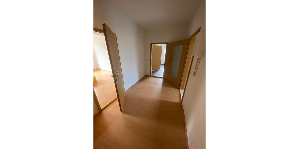 Erdgeschoßwohnung Eibenstock - 4 Zimmer, 95 m&sup2;, 475&euro; | Angebot:25783860