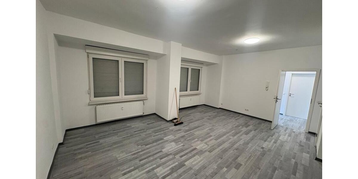 Erdgeschoßwohnung Sinn - 1 Zimmer, 70 m&sup2;, 910&euro; | Angebot:25943020