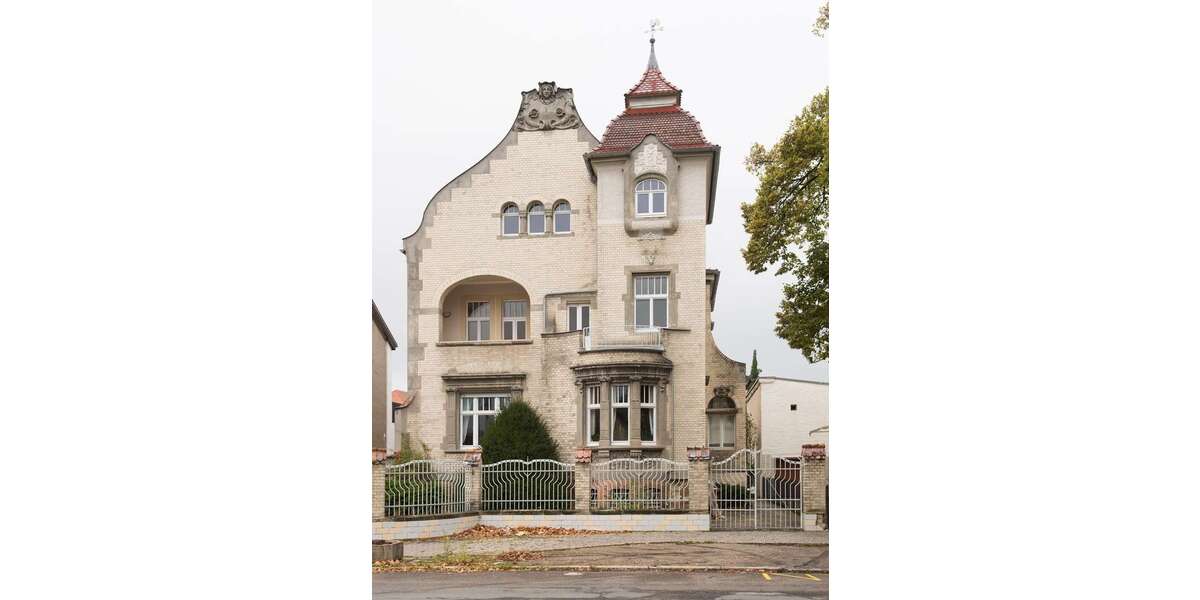Etagenwohnung Naumburg - 4 Zimmer, 128 m&sup2;, 1.000&euro; | Angebot:25158934