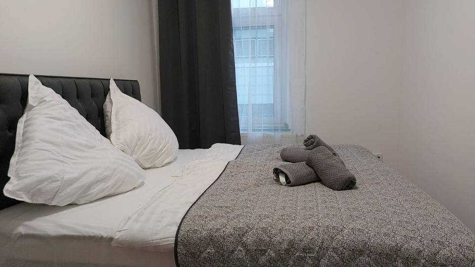 Etagenwohnung Mönchengladbach Süd - 2 Zimmer, 60 m&sup2;, 1.400&euro; | Angebot:26343017