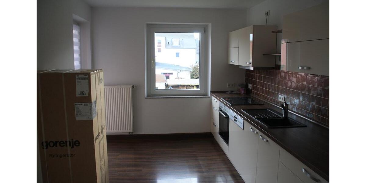 Etagenwohnung Neutraubling - 3.5 Zimmer, 85 m&sup2;, 1.150&euro; | Angebot:25148487