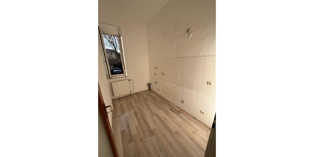 Erdgeschoßwohnung Gelsenkirchen Gelsenkirchen-Mitte - 2 Zimmer, 62 m&sup2;, 490&euro; | Angebot:25138311
