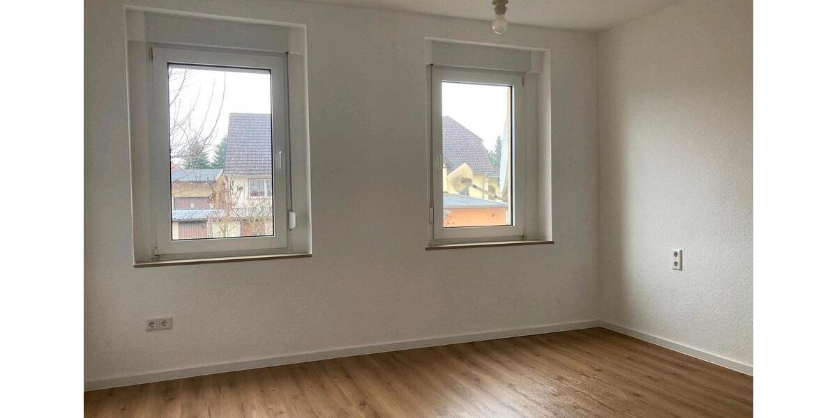 Erdgeschoßwohnung Sangerhausen - 3 Zimmer, 79 m&sup2;, 8&euro; | Angebot:24981149
