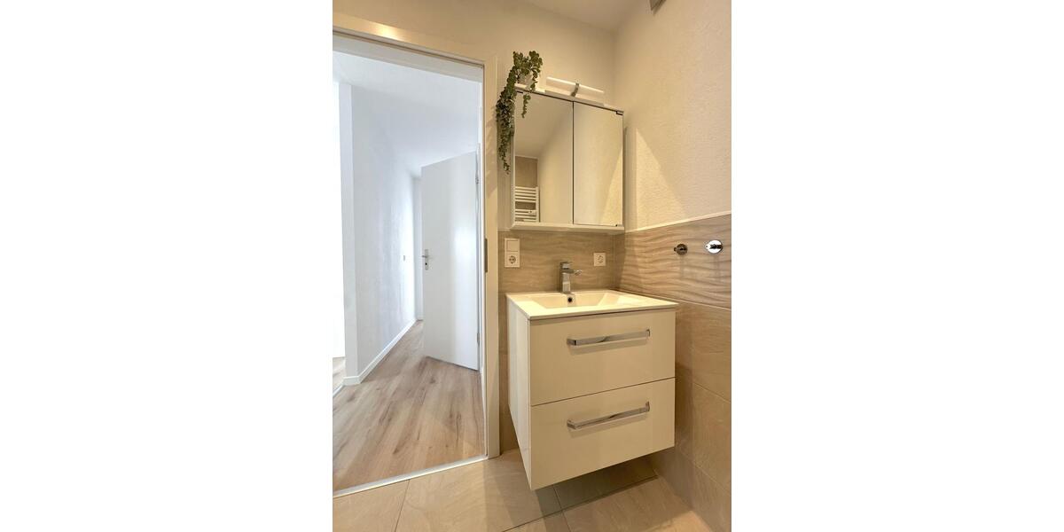 Etagenwohnung Ludwigshafen am Rhein - 1 Zimmer, 9 m&sup2;, 390&euro; | Angebot:24806470