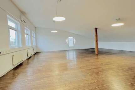 Büro in Jockgrim 990 € 107.77 m² zimmer