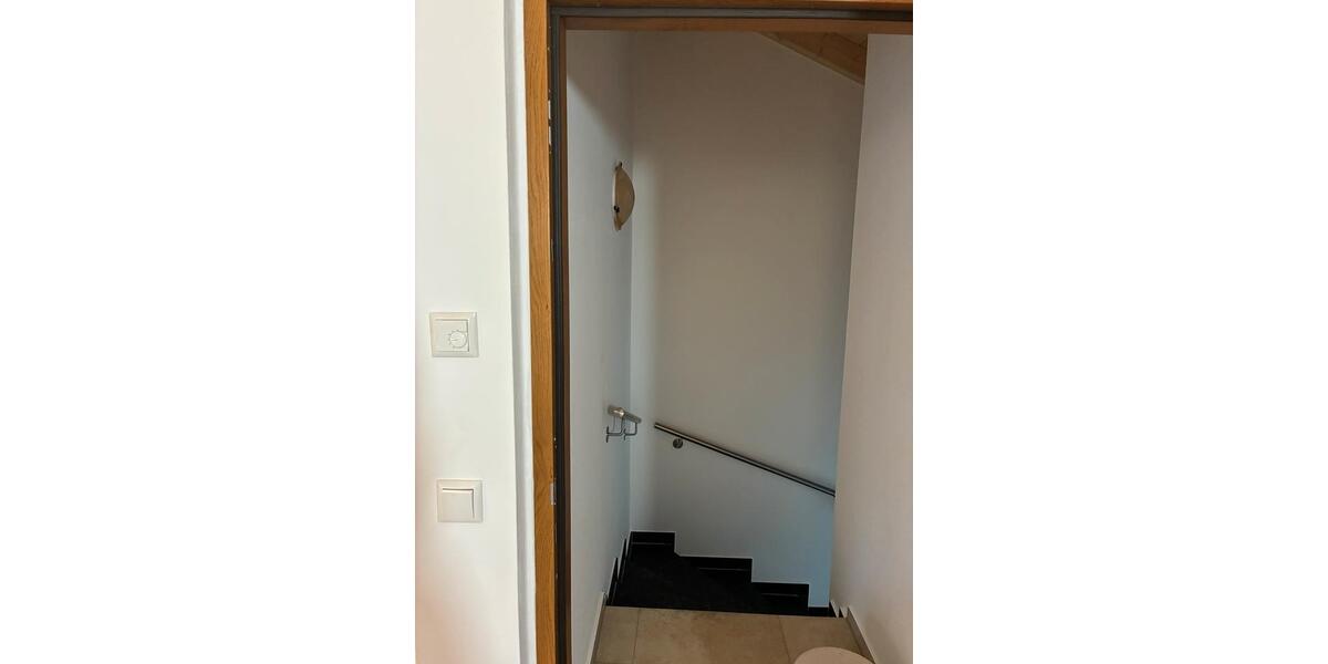 Dachgeschoßwohnung Weilheim in Oberbayern - 2 Zimmer, 53 m&sup2;, 1.035&euro; | Angebot:25005343
