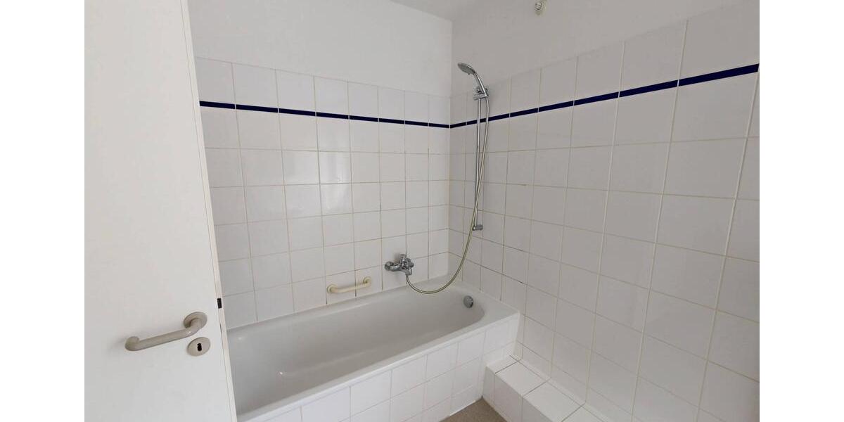 Etagenwohnung Neuruppin - 3 Zimmer, 89 m&sup2;, 715&euro; | Angebot:24520951