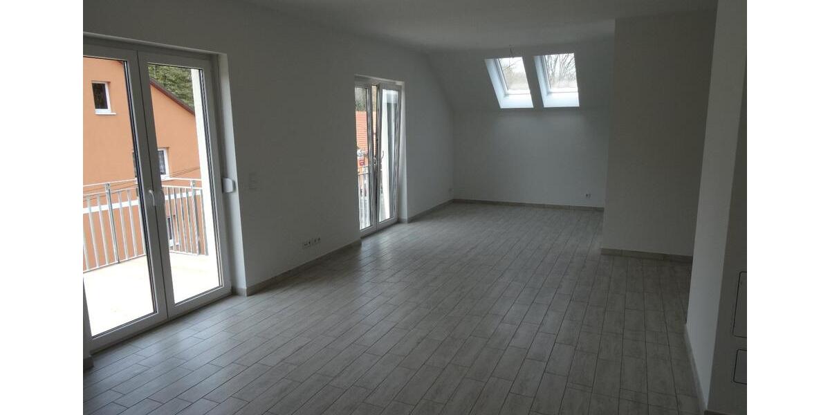 Dachgeschoßwohnung Bestensee - 3 Zimmer, 93 m&sup2;, 1.400&euro; | Angebot:26423302