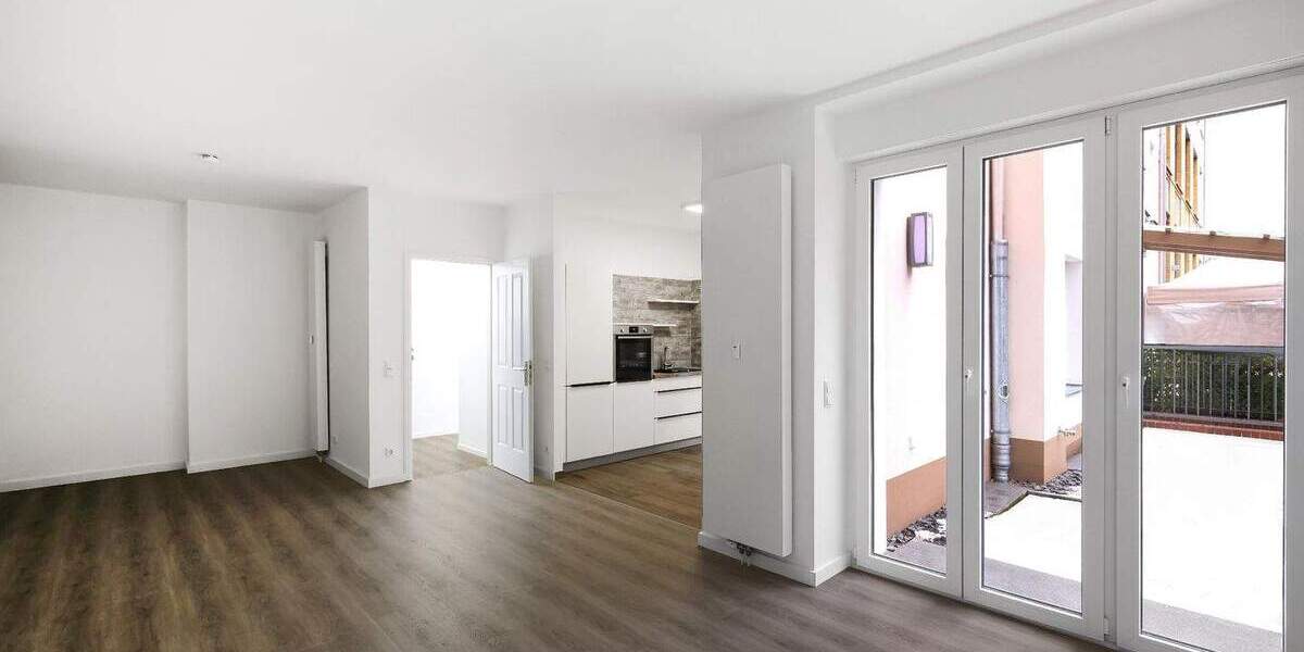 Etagenwohnung Berlin Friedrichshain - 2 Zimmer, 84 m&sup2;, 1.750&euro; | Angebot:25229457