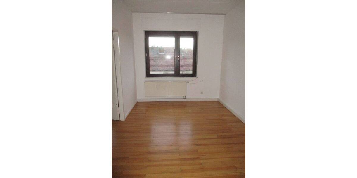 2,5 ZKB mit Dusche, Balkon, 1.OG, Deutschherrnstr. 47, 66117 Saarbrücken 3 zimmer