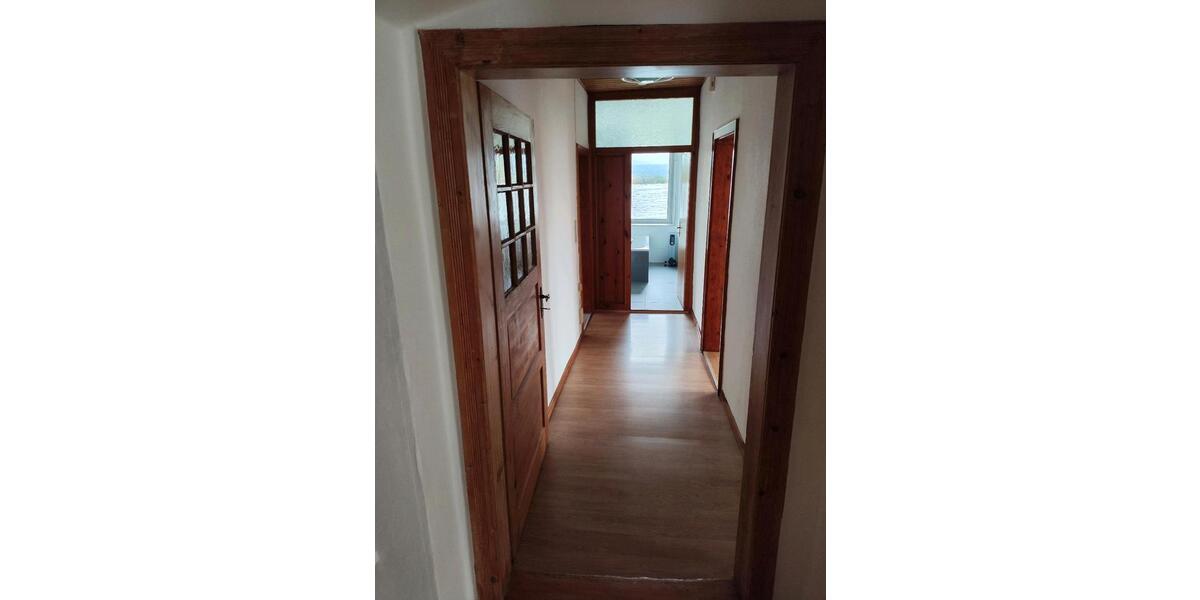 Etagenwohnung Hengersberg - 5 Zimmer, 140 m&sup2;, 550&euro; | Angebot:24771838