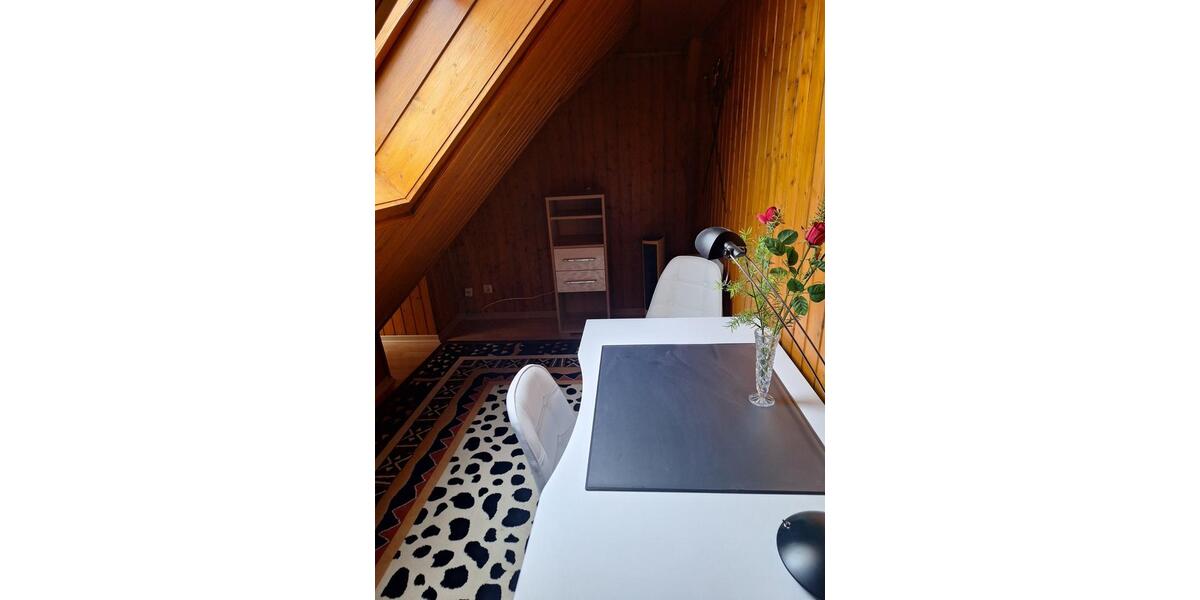 Dachgeschoßwohnung Pößneck - 2.5 Zimmer, 60 m&sup2;, 750&euro; | Angebot:24672571