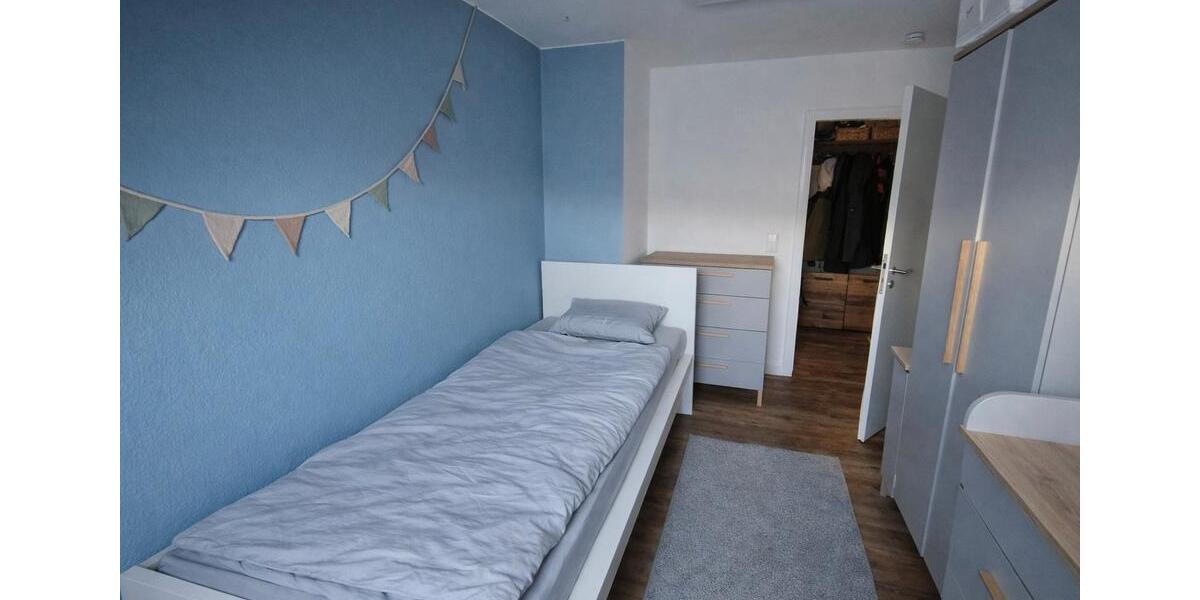 Dachgeschoßwohnung Flieden - 3 Zimmer, 90 m&sup2;, 700&euro; | Angebot:26044433