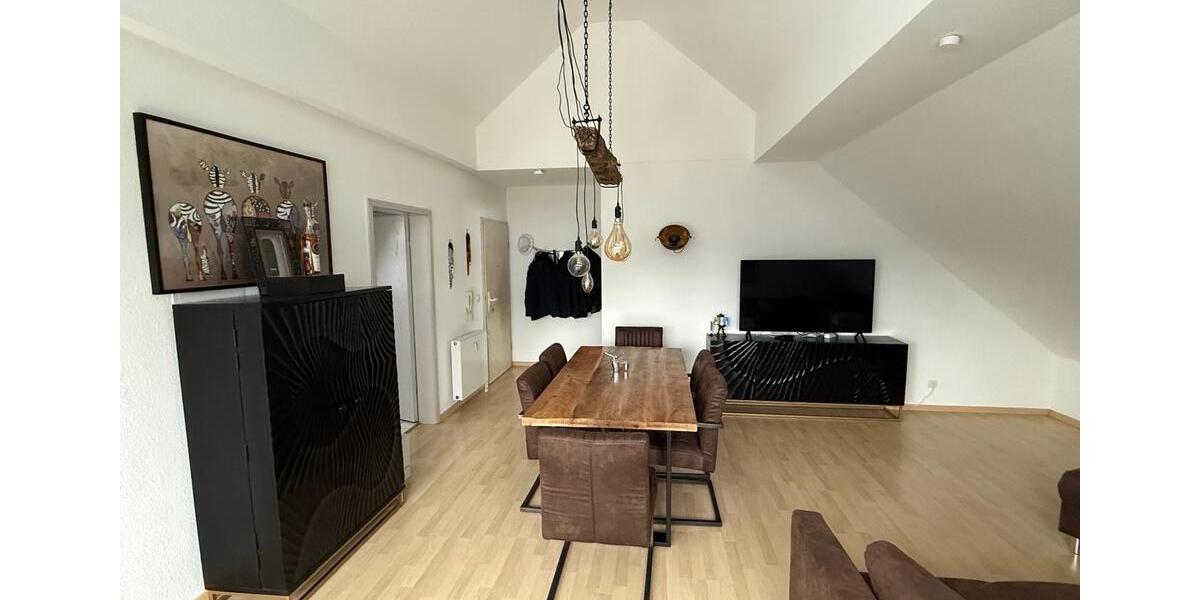 Dachgeschoßwohnung Bad Nauheim - 2 Zimmer, 60 m&sup2;, 1.300&euro; | Angebot:24638290