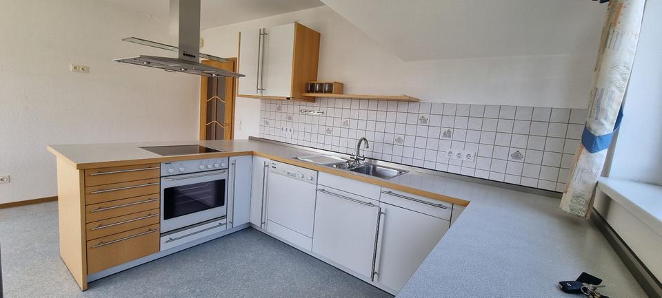 Dachgeschoßwohnung Melsungen - 3 Zimmer, 100 m&sup2;, 860&euro; | Angebot:24749223