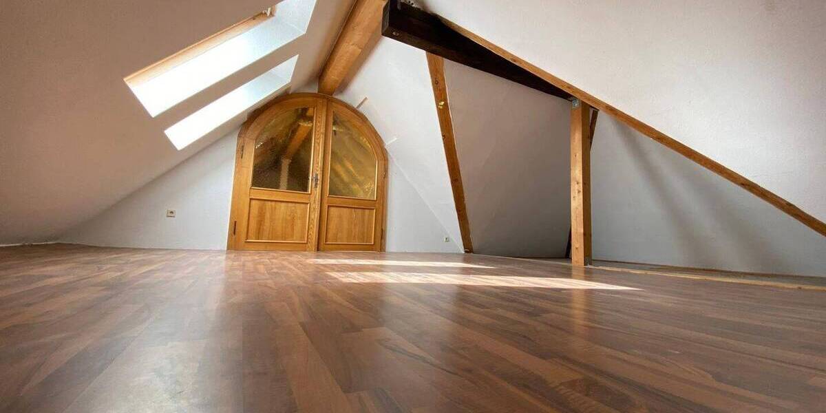 Etagenwohnung Stralsund Altstadt - 2 Zimmer, 73 m&sup2;, 735&euro; | Angebot:26275349