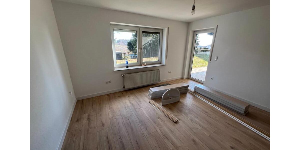 Terrassenwohnung Üchtelhausen - 2 Zimmer, 80 m&sup2;, 820&euro; | Angebot:26137384