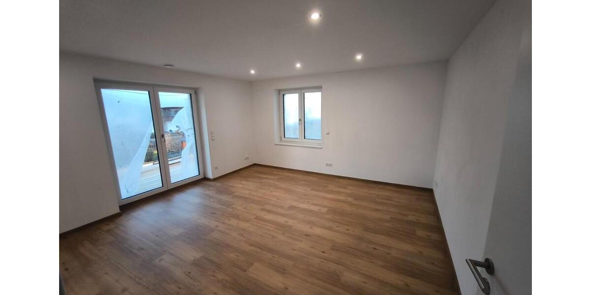 Etagenwohnung Trostberg - 4.5 Zimmer, 93 m&sup2;, 1.209&euro; | Angebot:24825983