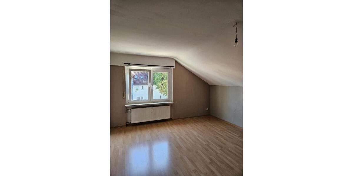 Ruhige, schöne 2 Zimmer Dachgeschosswohnung 2 zimmer