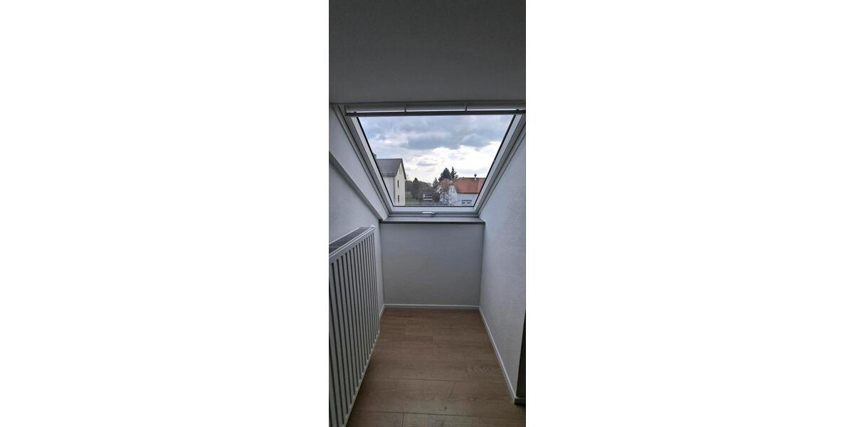 Dachgeschoßwohnung Poppenricht - 3.5 Zimmer, 85 m&sup2;, 760&euro; | Angebot:25856496