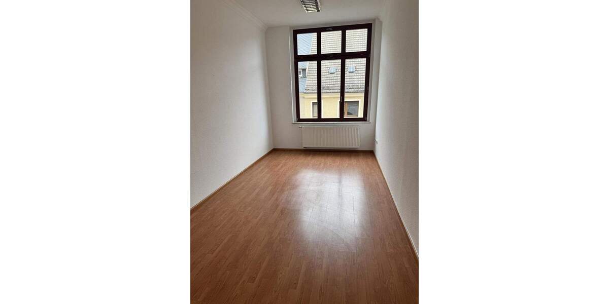 Gewerbeobjekt Oschatz - 9 Zimmer, 102 m&sup2;, 843&euro; | Angebot:25729436