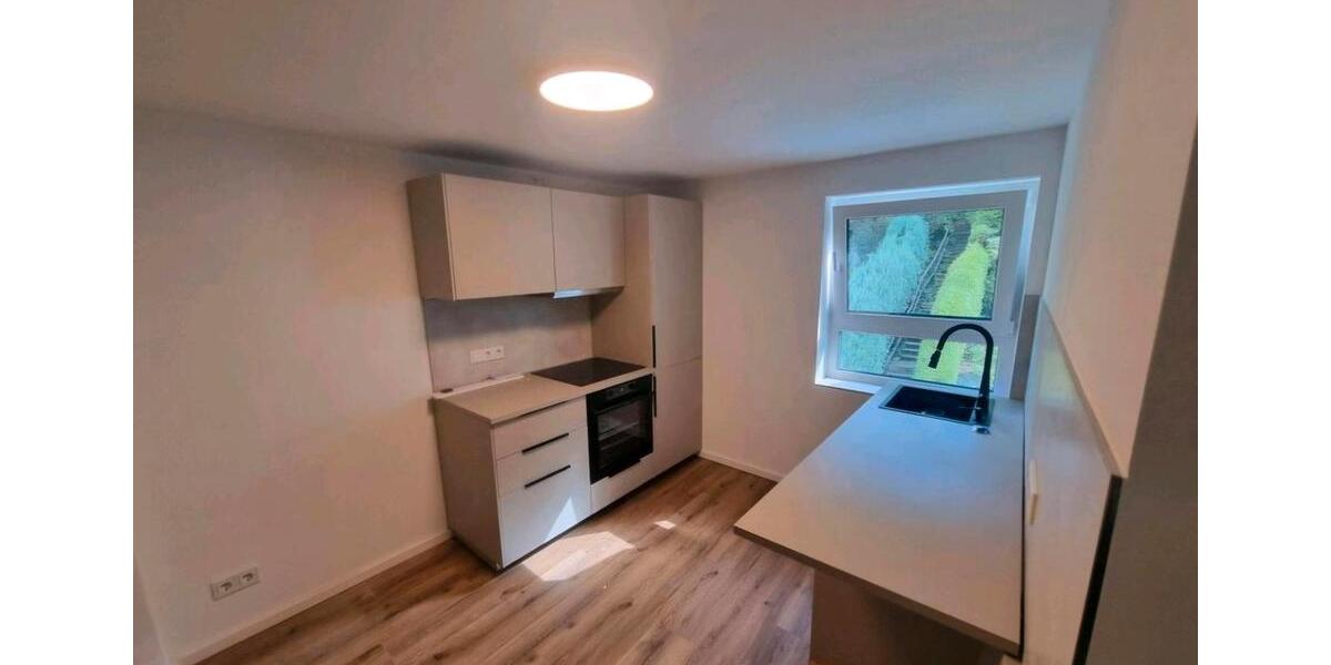 Dachgeschoßwohnung Wuppertal Lichtenplatz - 2 Zimmer, 80 m&sup2;, 940&euro; | Angebot:26483898