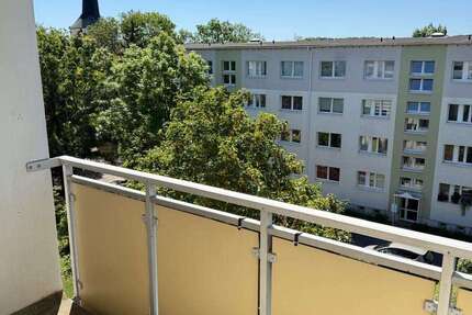Wohnung Gera Langenberg - 4 Zimmer, 70 m&sup2;, 390&euro; | Angebot:27236903