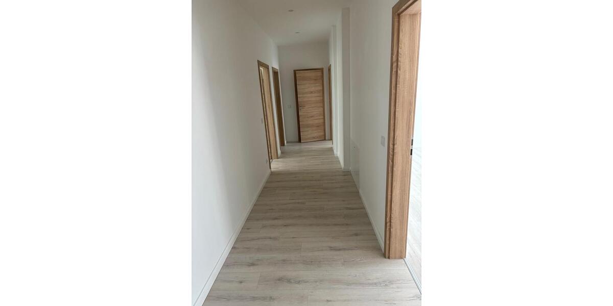 Etagenwohnung Zschopau - 4 Zimmer, 93 m&sup2;, 970&euro; | Angebot:26477531