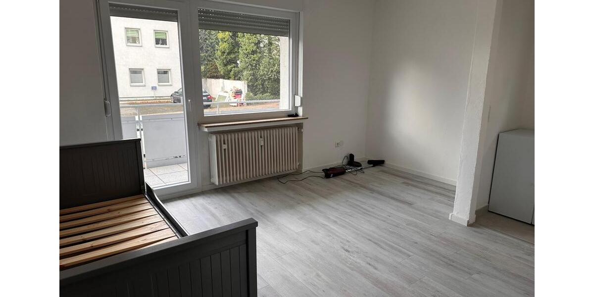 NEU renovierte 1 Zimmer Wohnung mit Balkon in BI Brackwede 1 zimmer