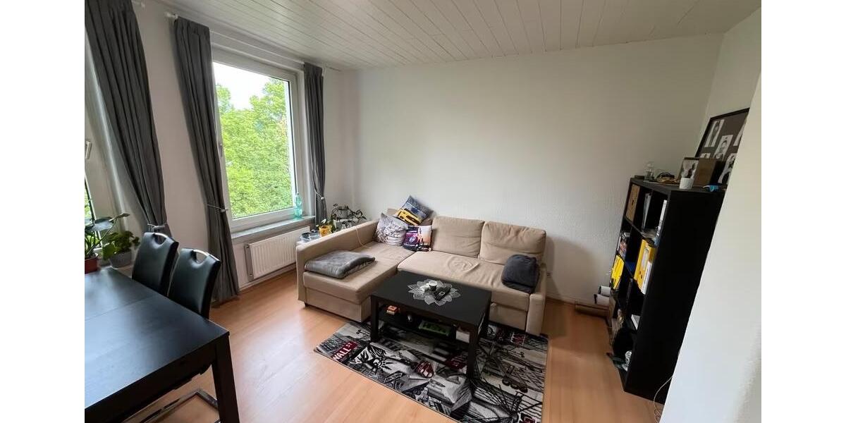 Dachgeschoßwohnung Gießen - 3.5 Zimmer, 14 m&sup2;, 310&euro; | Angebot:26543942
