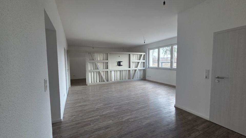Etagenwohnung Rathenow - 4 Zimmer, 167 m&sup2;, 1.670&euro; | Angebot:26008603