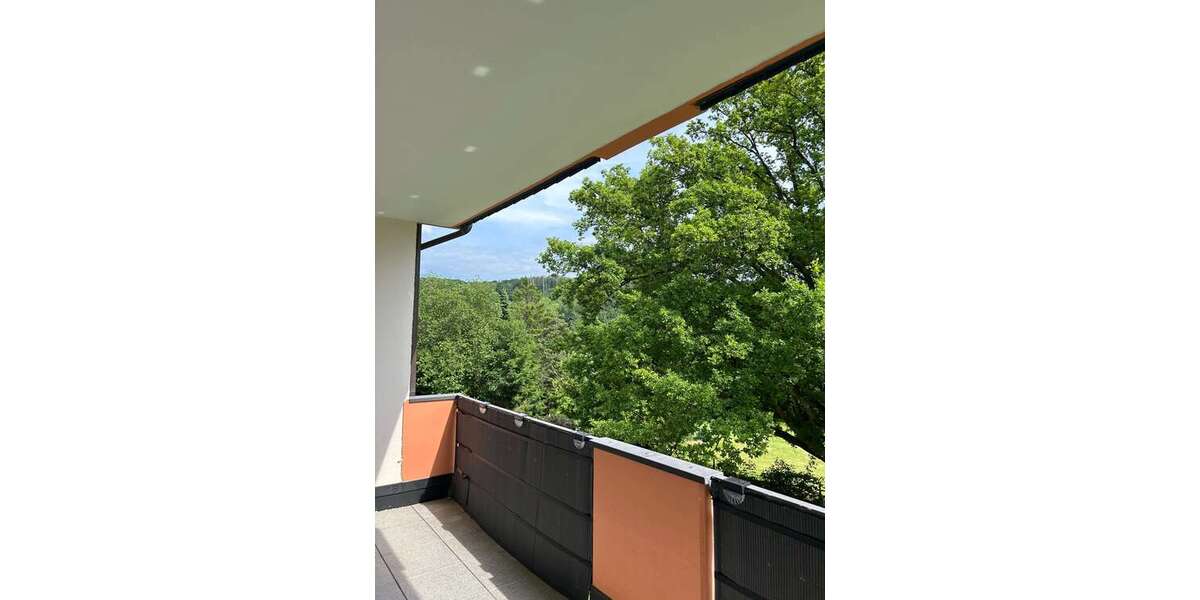 Etagenwohnung Gummersbach - 4 Zimmer, 98 m&sup2;, 1.000&euro; | Angebot:26909922