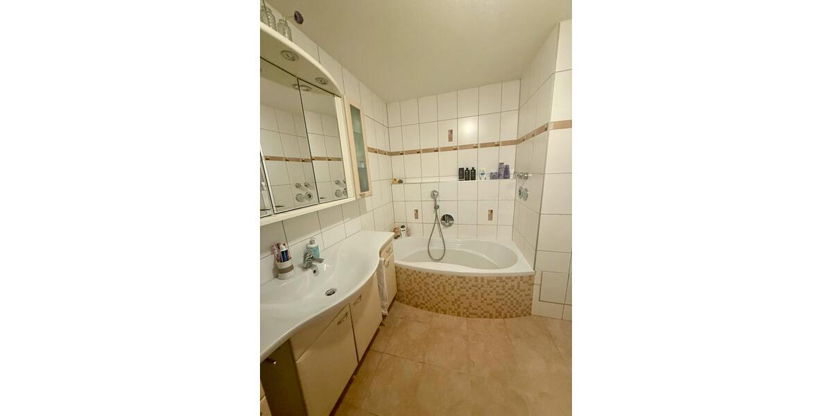Etagenwohnung Augsburg Bergheim - 3 Zimmer, 89 m&sup2;, 1.650&euro; | Angebot:26688616