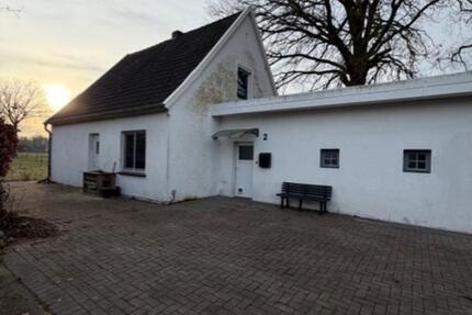 Wohnung Essen (Oldenburg) - 2 Zimmer, 80 m&sup2;, 600&euro; | Angebot:24933526