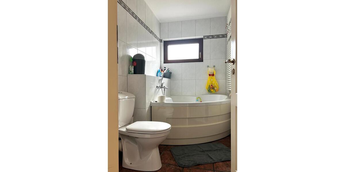 Bungalow Quickborn - 5 Zimmer, 185 m&sup2;, 1.750&euro; | Angebot:26037278