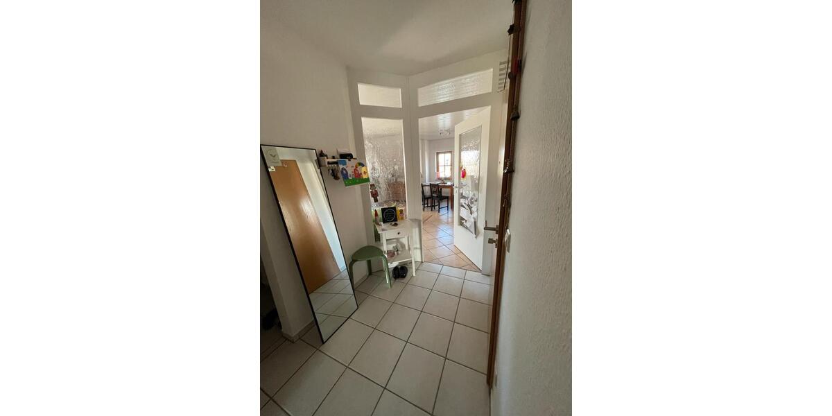 Dachgeschoßwohnung Rottenburg am Neckar - 3 Zimmer, 72 m&sup2;, 1.300&euro; | Angebot:24609257
