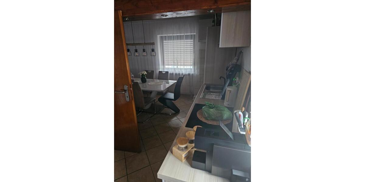 Einfamilienhaus Jockgrim - 6 Zimmer, 200 m&sup2;, 1.500&euro; | Angebot:25957931